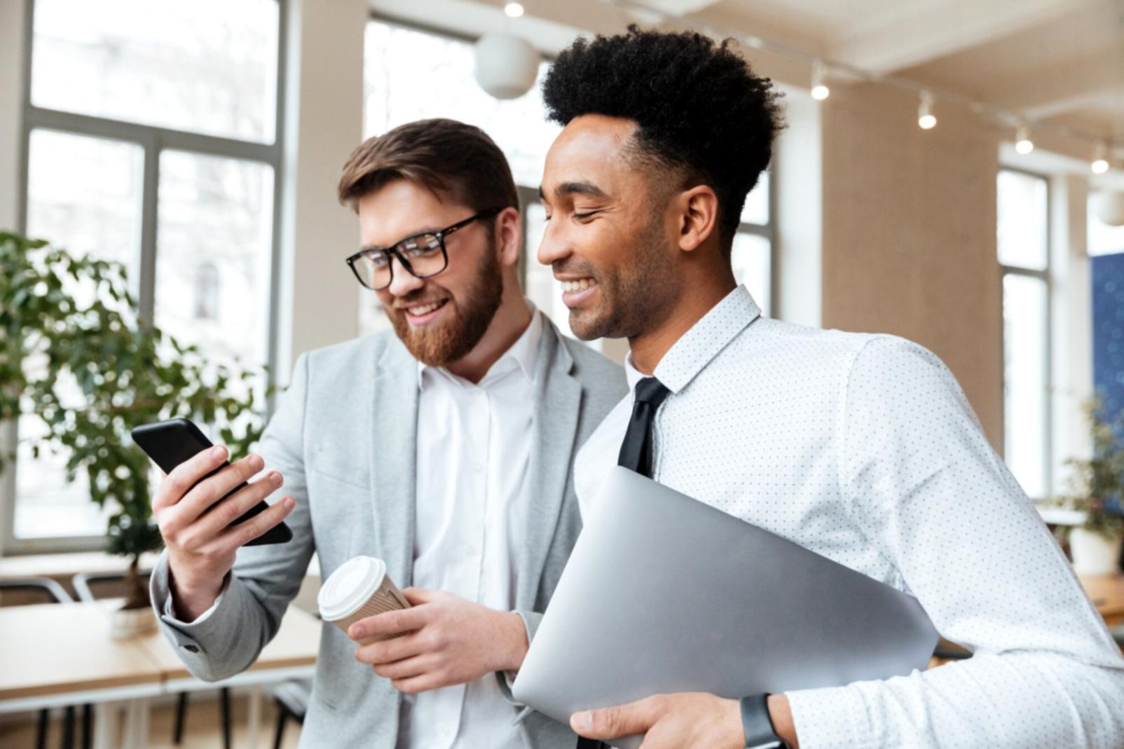 Processus d'analyse avec documents financiers et outils de recherche